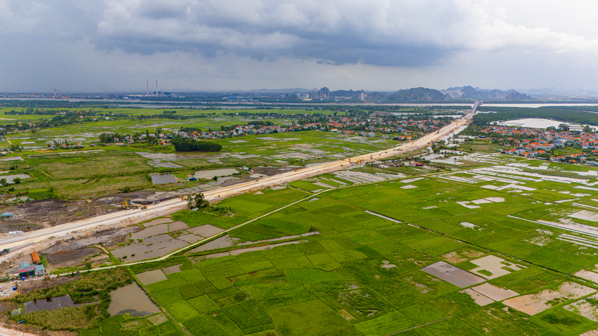 Thị xã là hạt nhân tăng trưởng mới của Quảng Ninh, được đầu tư chỉ sau Hạ Long, có khu kinh tế thu hút tỷ USD, sắp lên thành phố- Ảnh 10.