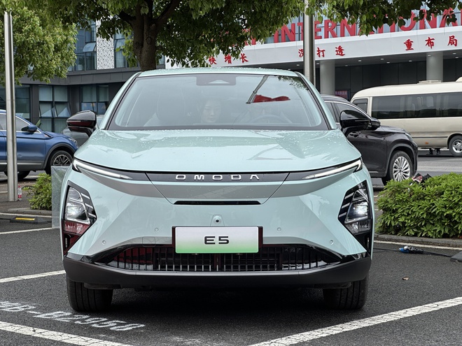 6 mẫu ô tô Trung Quốc ra mắt Việt Nam ngay trong tuần sau: Phần lớn là crossover phân khúc hot, có đủ cả xăng, điện và hybrid, nhiều công nghệ đáng chú ý- Ảnh 3.