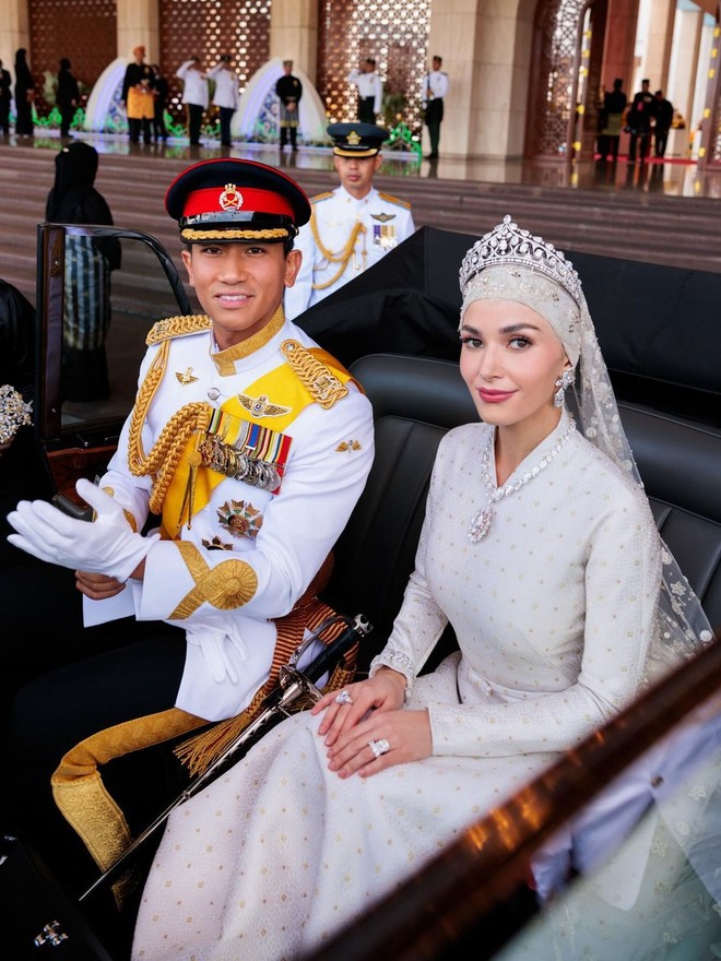 Nửa năm sau hôn lễ thế kỷ 10 ngày 10 đêm gây chú ý toàn thế giới, vợ hoàng tử Brunei hiện ra sao?- Ảnh 1.