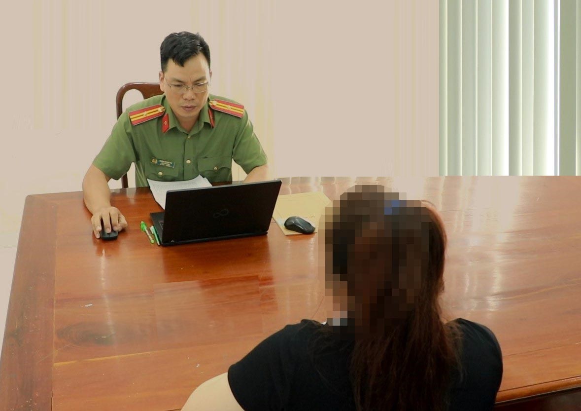Lại thủ đoạn lừa đảo mới, một phụ nữ ở Bình Phước mất 2,3 tỷ đồng- Ảnh 1.