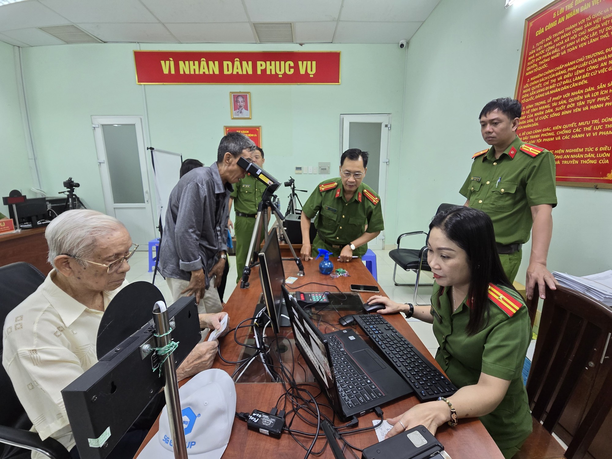 Công an TP. HCM cảnh báo chiêu lừa mới nhất- Ảnh 1.