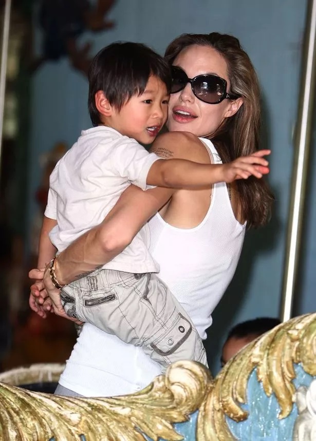 Pax Thien - Angelina Jolie and Brad Pitt's adopted Vietnamese son: Extremely close to his mother, sought after by Hollywood media - Photo 3.