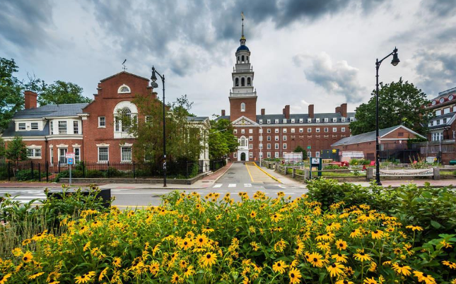 Câu nói kinh điển của Đại học Harvard: Trên đời không có khó khăn thực sự nào, nếu mục tiêu của bạn là bên kia biển lớn thì đừng dừng lại trước những con sóng vỗ- Ảnh 2.