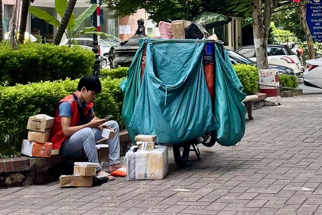 Cảnh báo lượng rác thải khổng lồ từ thương mại điện tử- Ảnh 1.