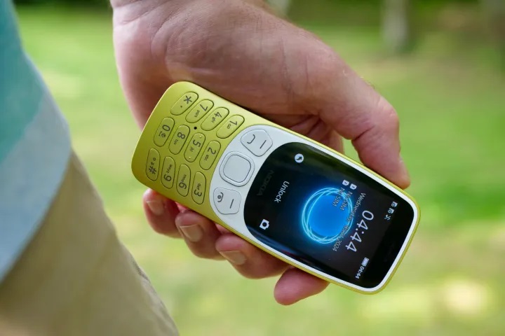 Nokia 3210 4G đúng là trò 