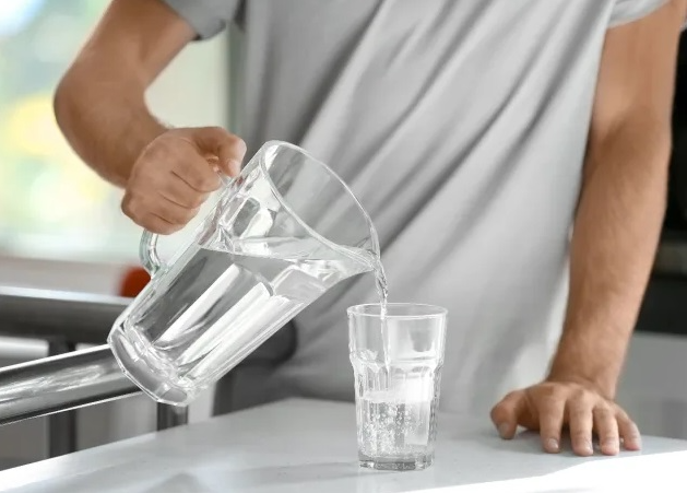 Sau 50 tuổi, nam giới chăm uống 4 loại nước này giúp tăng cường thể lực, sống thọ, trẻ lâu- Ảnh 1.