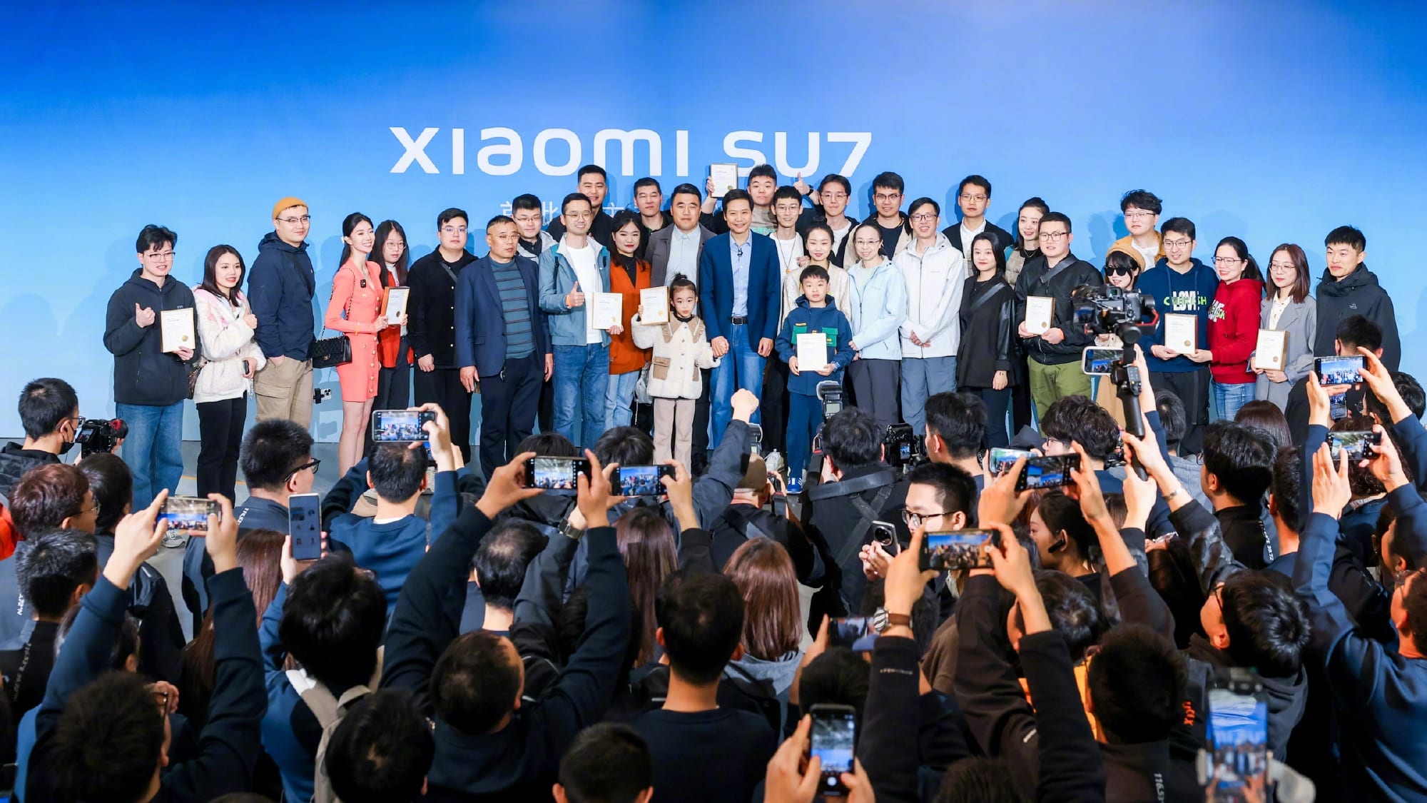 CEO Xiaomi Lôi Quân cảm ơn về lệnh trừng phạt của Mỹ: 