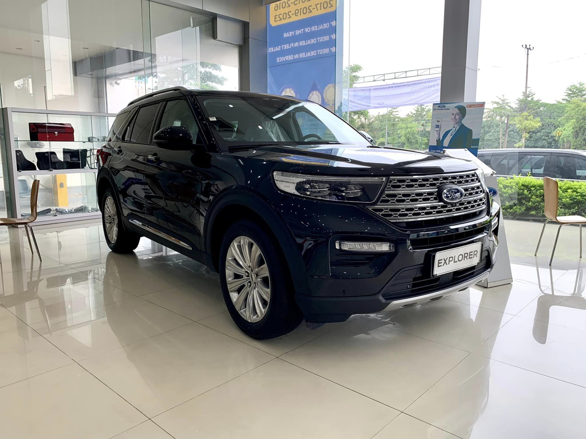 Hậu tăng giá bán, Ford Explorer lại được đại lý ưu đãi: Giảm 70 triệu đồng, vẫn cao hơn hẳn Palisade- Ảnh 1.