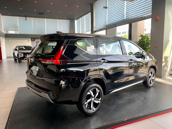 Mitsubishi Xpander AT Premium giá chỉ còn 578 triệu tại đại lý, bản cao nhất còn rẻ hơn Suzuki XL7 tiêu chuẩn- Ảnh 5.