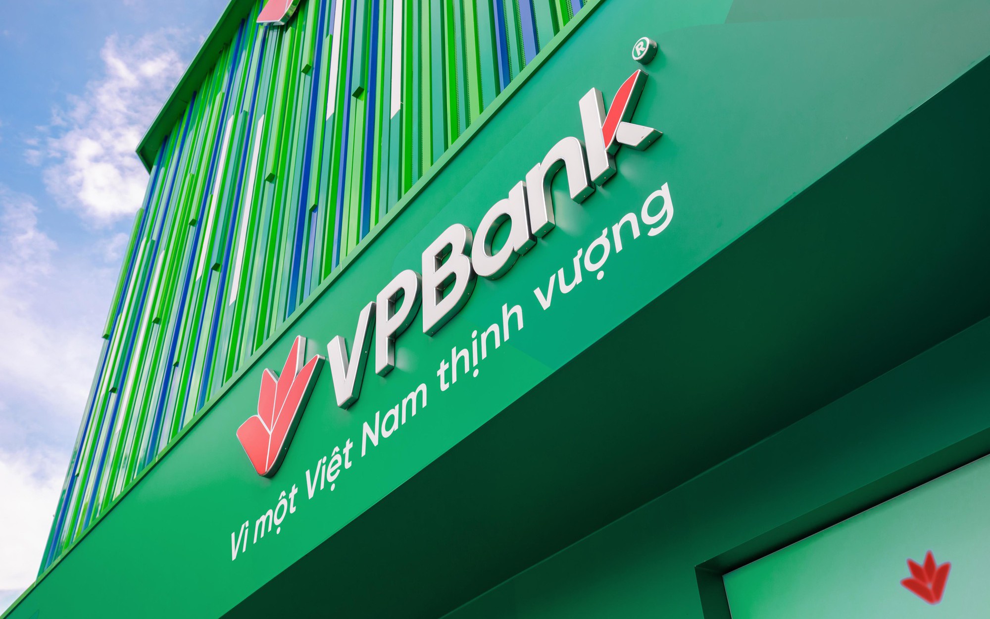5 cá nhân kín tiếng đang sở hữu lượng cổ phiếu VPBank có tổng trị giá gần 1 tỷ USD