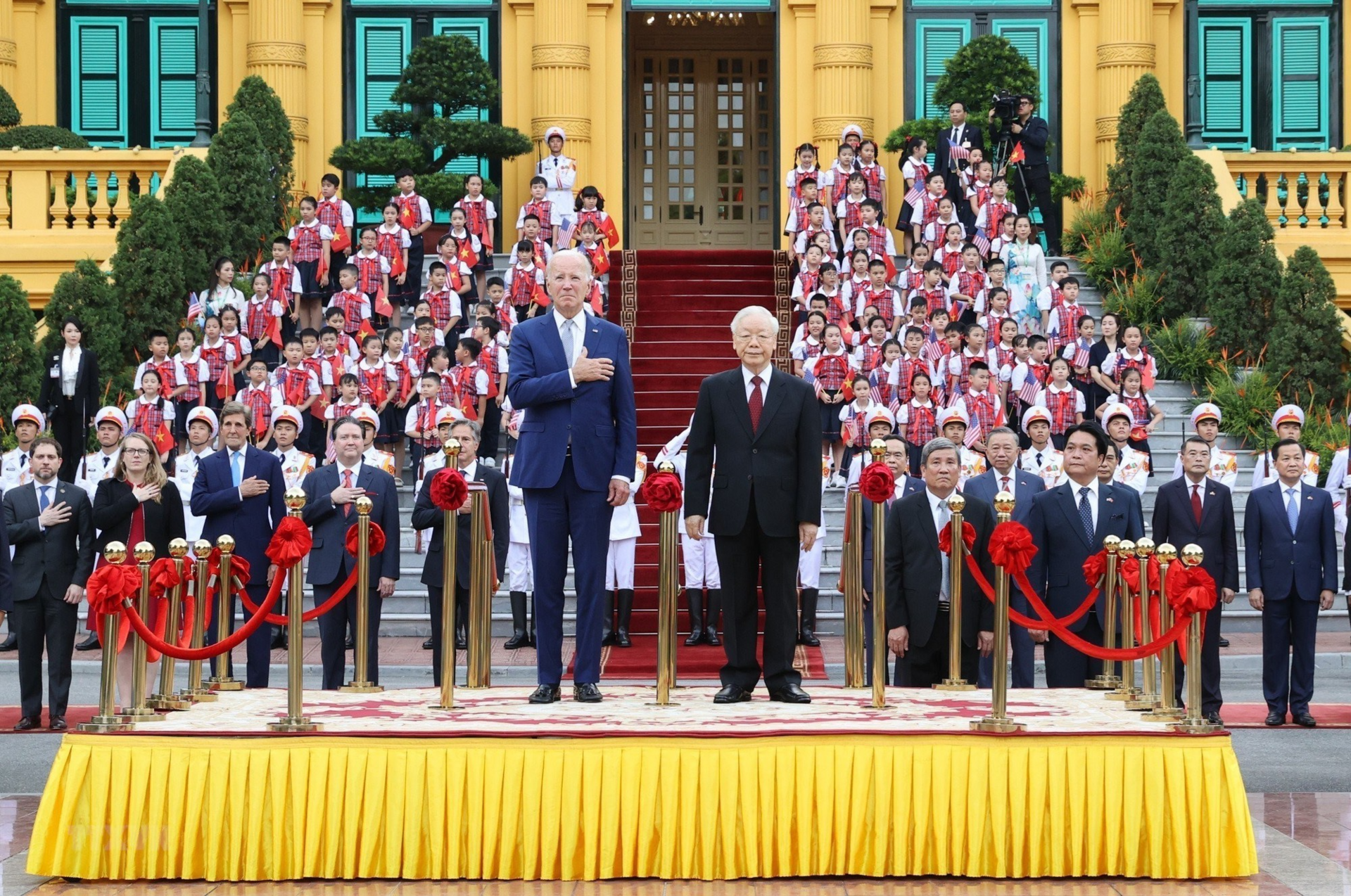 'Ngoại giao cây tre Việt Nam'  khác với 'ngoại giao cây tre' nước khác thế nào?- Ảnh 2.