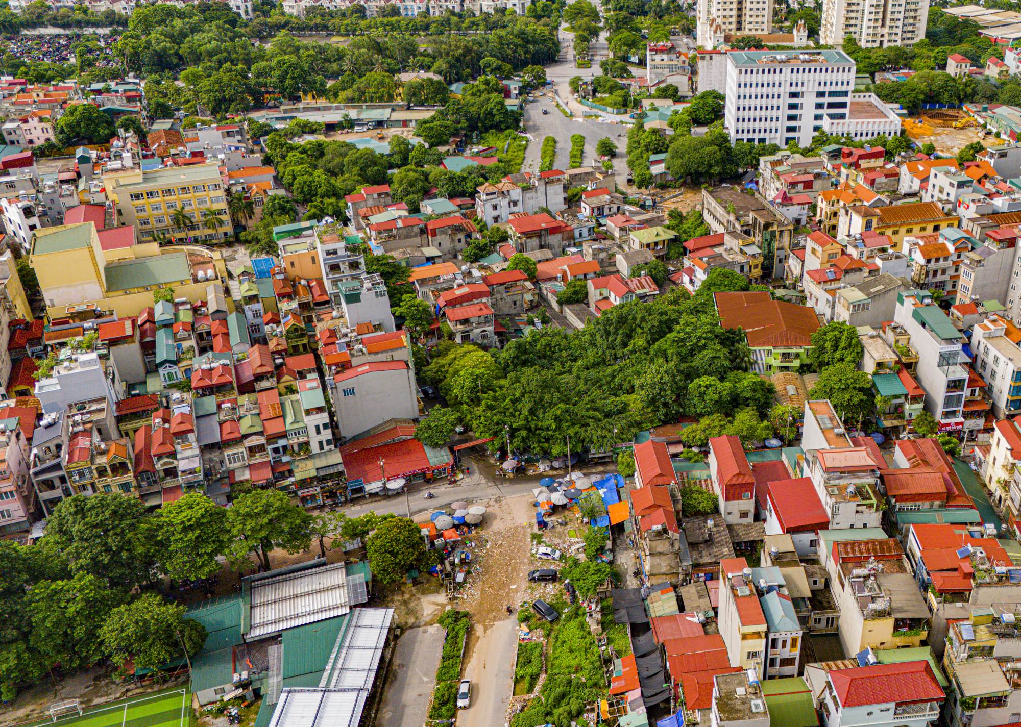 Toàn cảnh nút thắt dài gần 600 m nhưng chia cắt 3 khu đô thị ‘nhà giàu