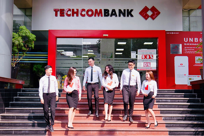 Techcombank muốn phát hành gần 20 triệu cổ phiếu giá rẻ cho nhân viên- Ảnh 1.