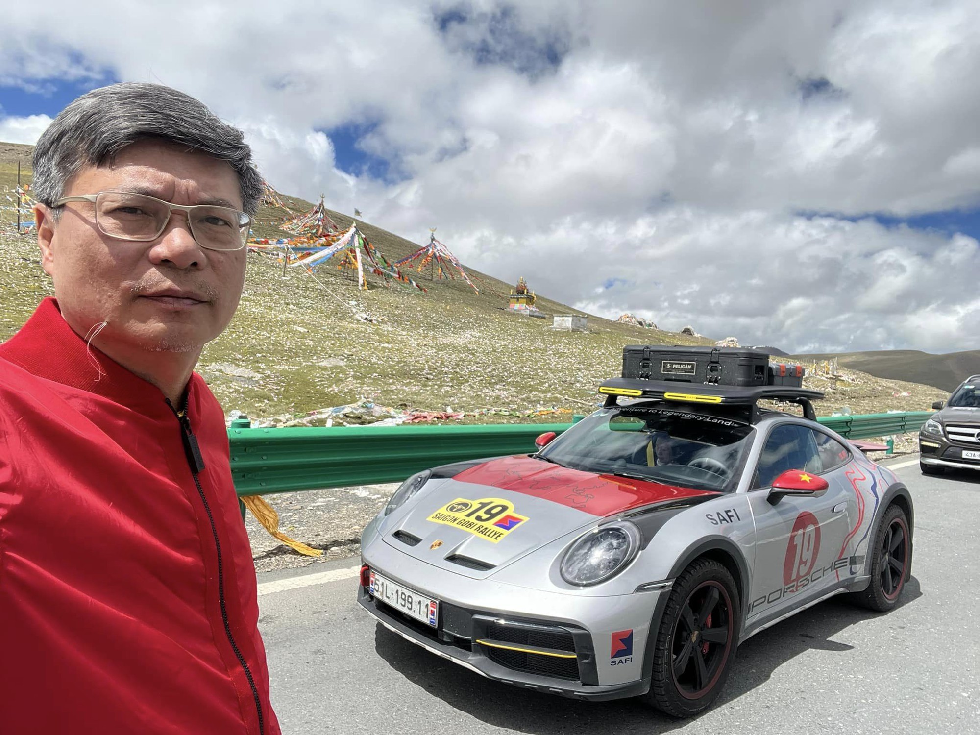 Phượt Trung Quốc lần thứ 2 bằng Porsche 911 Dakar, chủ xe chia sẻ: 15 ngày đầu chỉ mới là warm-up- Ảnh 1.