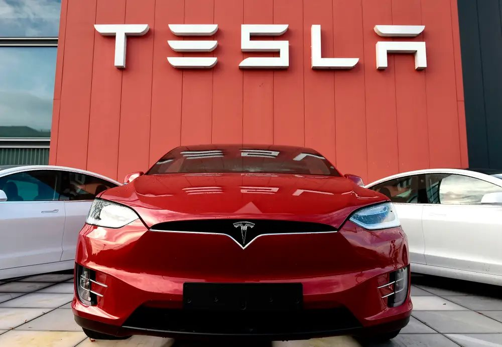 Tesla công bố doanh số xe điện quý 2, cổ phiếu lập tức bật tăng lên mức cao nhất trong nửa năm- Ảnh 1.