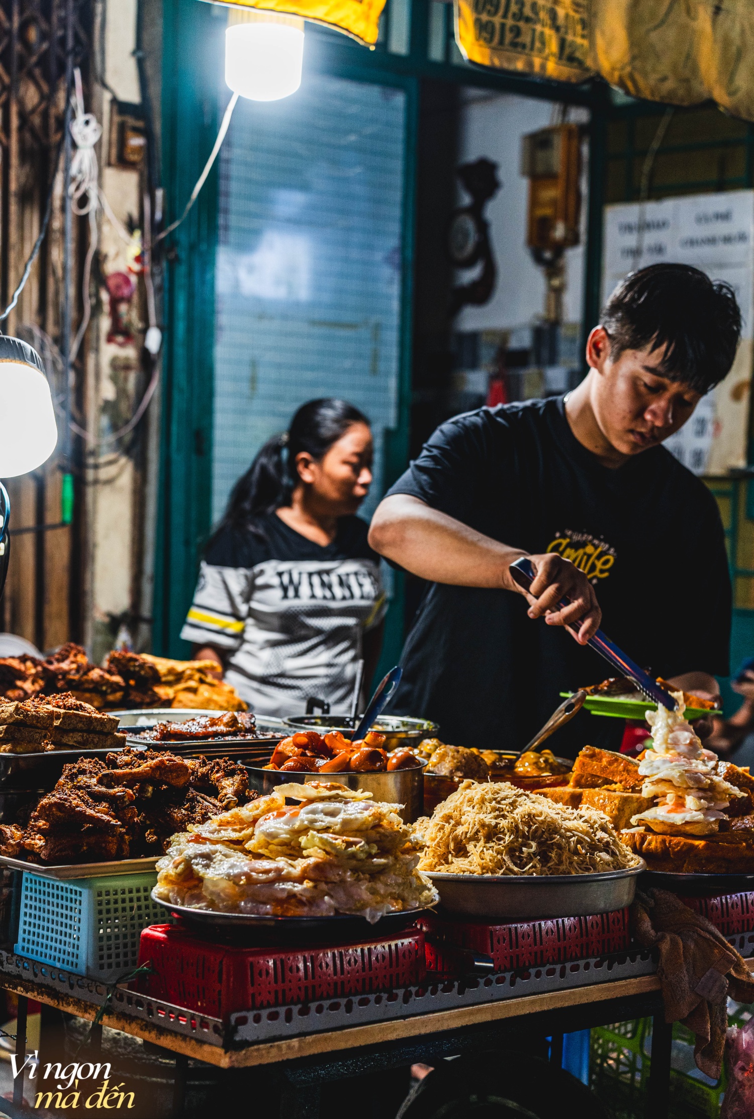 Tiệm cơm tấm 3 đời nổi tiếng đông khách giữa trung tâm TPHCM: Gây tò mò bởi câu chuyện 