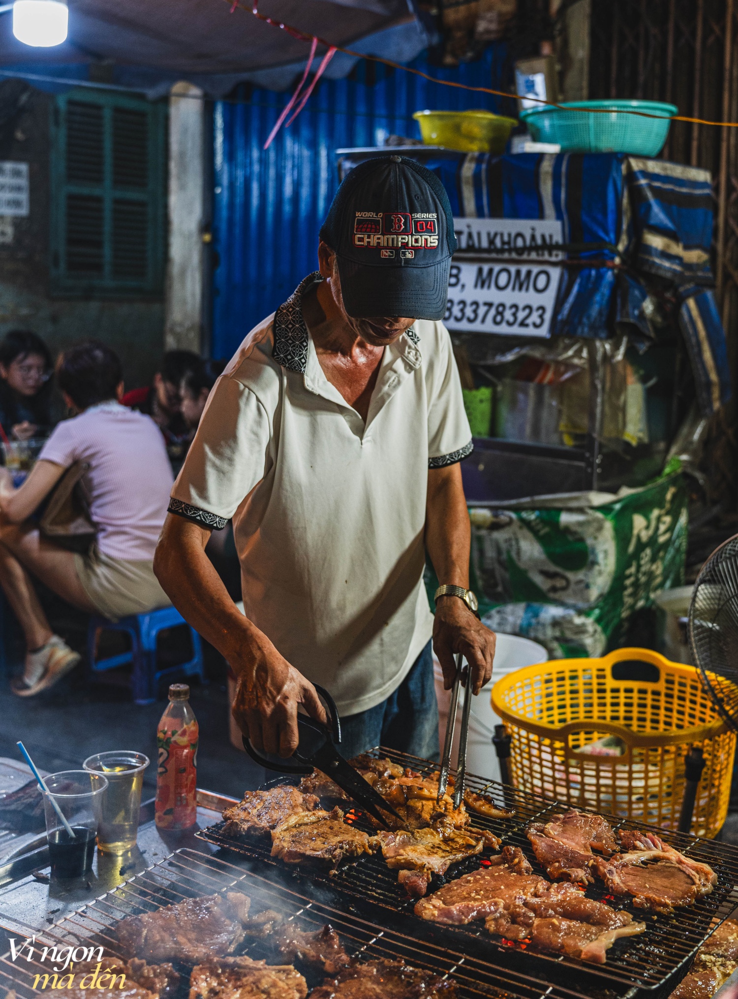 Tiệm cơm tấm 3 đời nổi tiếng đông khách giữa trung tâm TPHCM: Gây tò mò bởi câu chuyện 