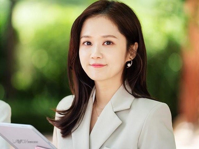 Jang Nara: Mỹ nhân hack tuổi bị fan Trung Quốc 