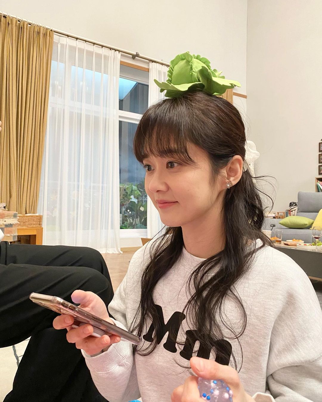 Jang Nara chăm da thế nào mà U45 vẫn trẻ đẹp, được ví như 