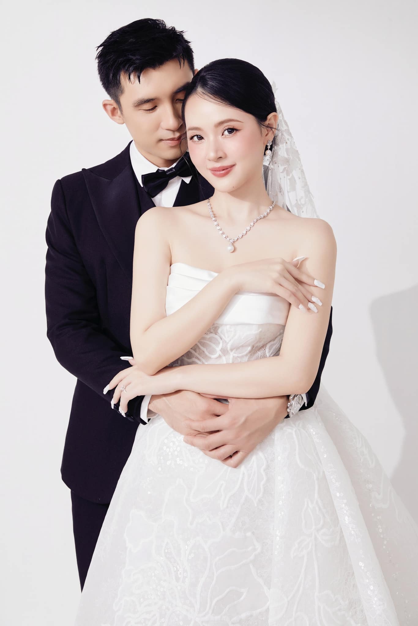 Midu xin netizen đừng chỉ trích vì 1 hành động sau đám cưới- Ảnh 7.