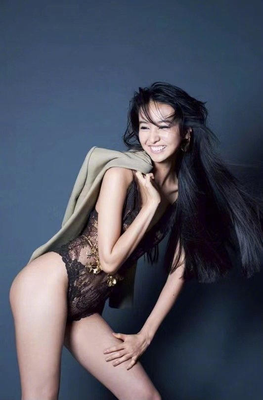 Ái nữ nhà tài tử số 1 Nhật Bản: 17 tuổi gây sốc vì chụp ảnh bán nude, được Chanel - BVLGARI rất cưng- Ảnh 25.