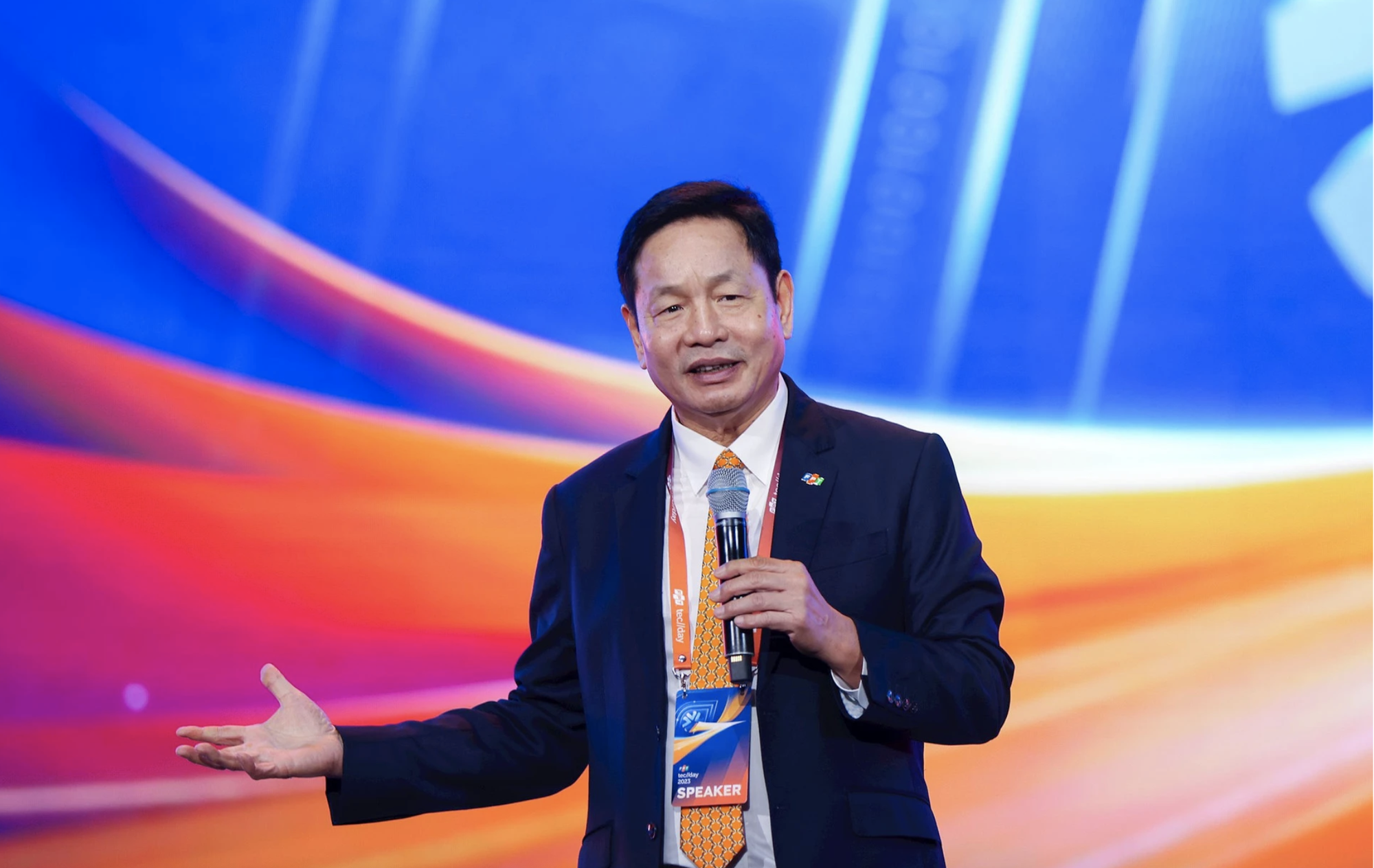 Chủ tịch Trương Gia Bình: 