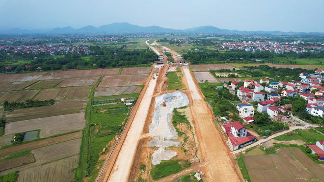 Hình hài bất ngờ ở "siêu dự án" hàng chục nghìn tỷ đi qua 7 quận, huyện ở Hà Nội sau 1 năm thi công- Ảnh 12.