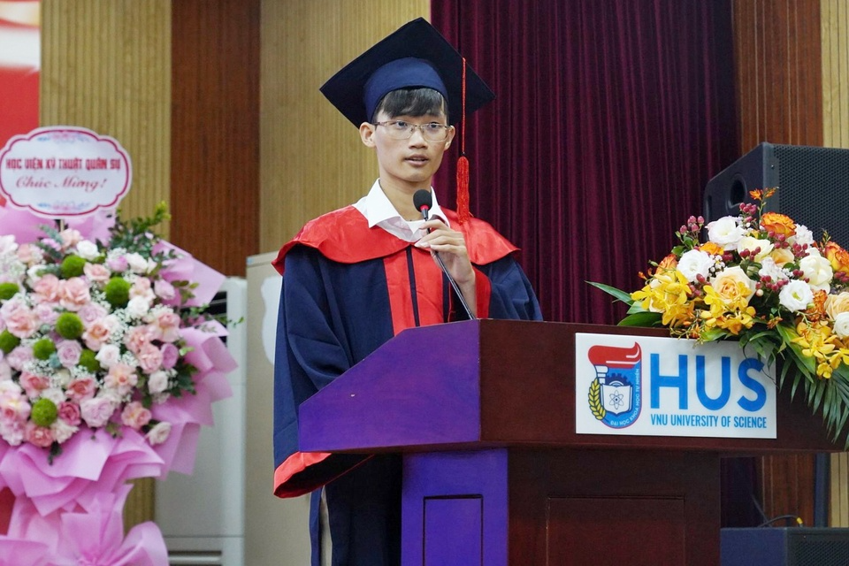 Từ cú sốc trượt học sinh giỏi đến thủ khoa đầu ra đại học của 10X Bình Định- Ảnh 2.