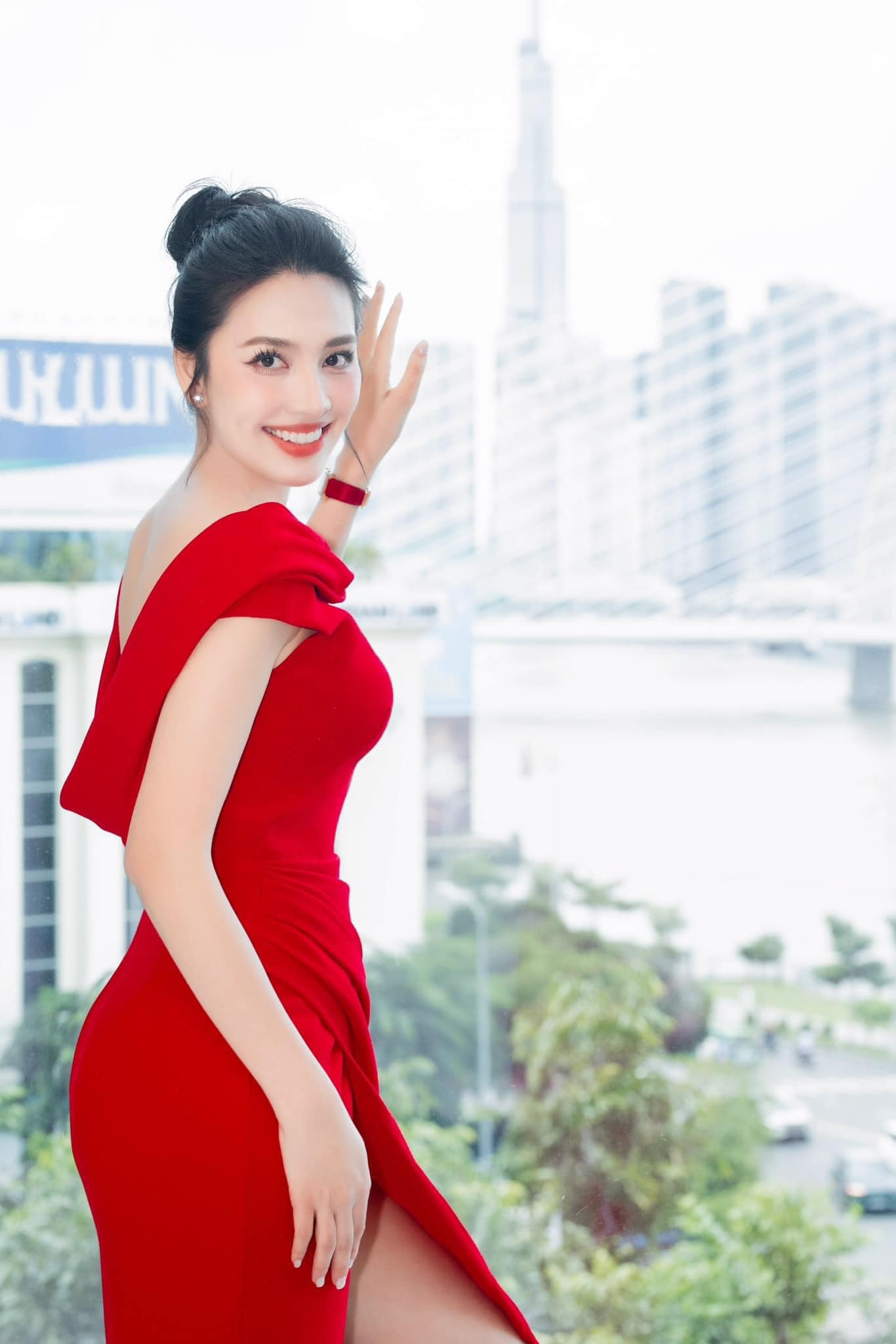 Siêu mẫu Việt 4 lần sinh con cho đại gia: U40 vẫn xinh đẹp, nuột nà, giờ là phó chủ tịch 1 công ty- Ảnh 5.