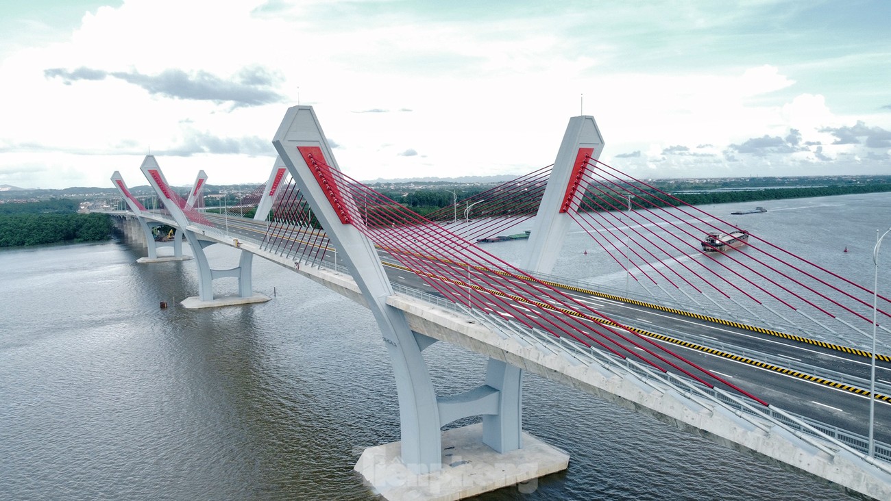 Toàn cảnh cầu 2.000 tỷ nối Hải Phòng với Quảng Ninh sắp thông xe- Ảnh 2.