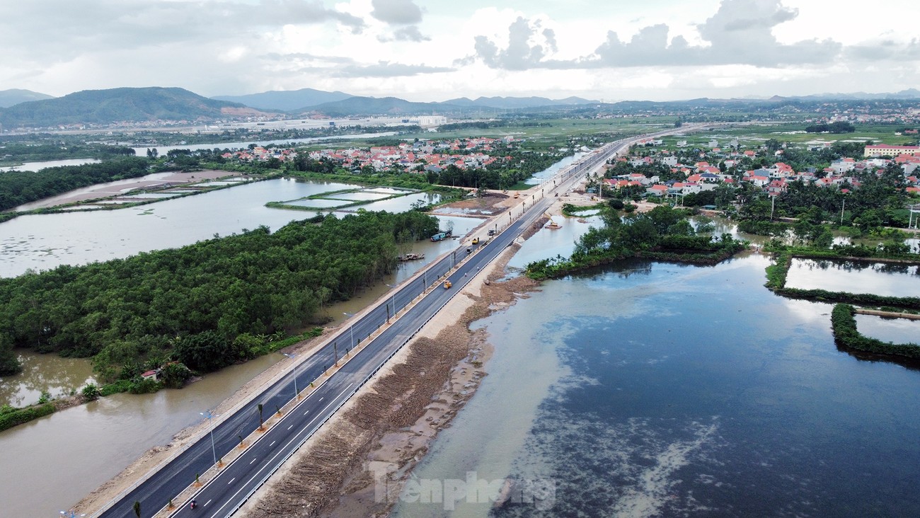 Toàn cảnh cầu 2.000 tỷ nối Hải Phòng với Quảng Ninh sắp thông xe- Ảnh 9.