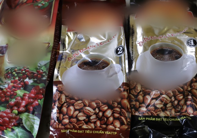 Giám đốc công ty cà phê bị bắt vì sản xuất cà phê giả- Ảnh 3.