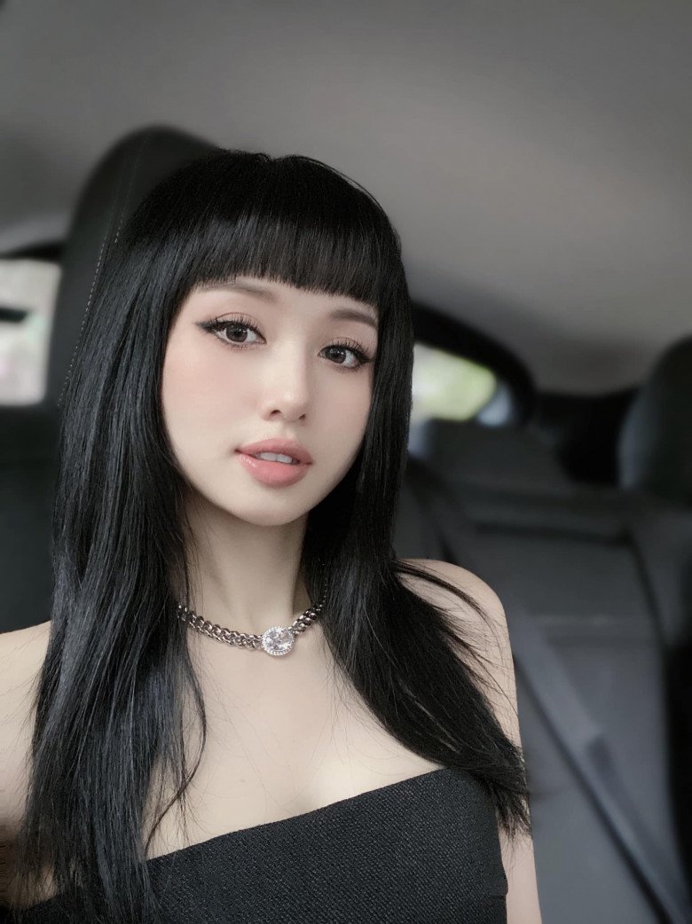 Hot girl đời đầu 