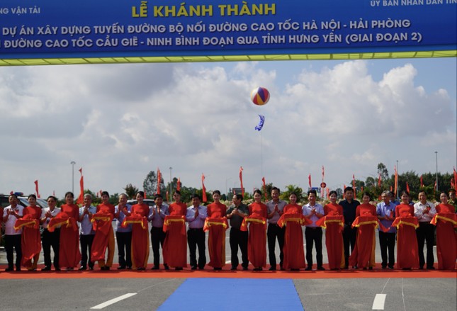 Khánh thành tuyến đường 1.700 tỷ nối cao tốc Hà Nội - Hải Phòng với Cầu Giẽ - Ninh Bình- Ảnh 1.