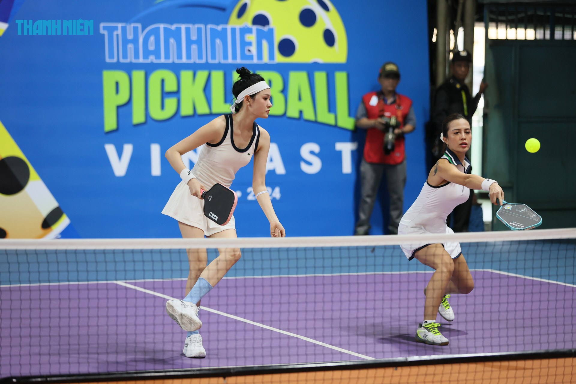 Loạt khoảnh khắc Hiền Hồ trên sân pickleball: Visual nổi bật nhưng không thấy nụ cười, thi đấu quyết tâm nhưng thành tích 