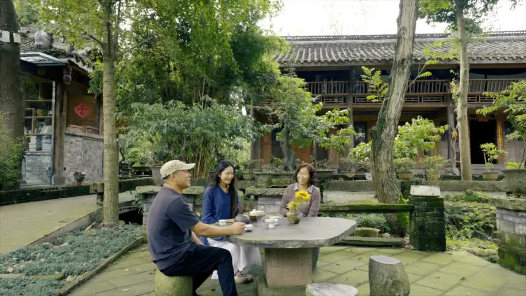 Rời bỏ thành phố lớn, gia đình 3 người về quê xây dựng thiên đường sinh thái biệt lập- Ảnh 2. Rời bỏ thành phố lớn, gia đình 3 người về quê xây dựng thiên đường sinh thái biệt lập- Ảnh 2.