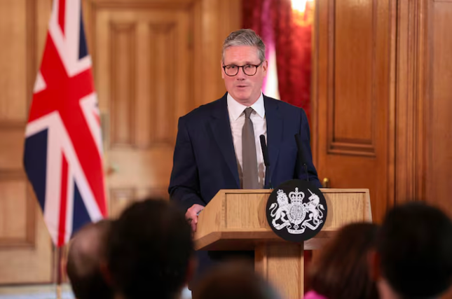 Tân Thủ tướng Anh Keir Starmer huỷ chính sách đưa người tị nạn đến châu Phi- Ảnh 1.