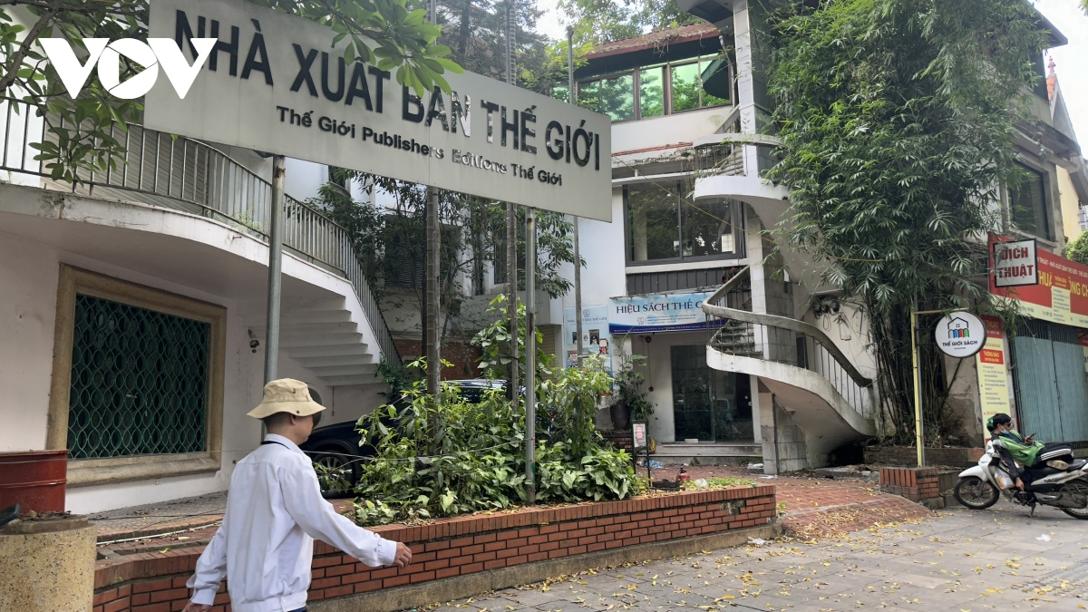 Loạt tài sản công vị trí đất 
