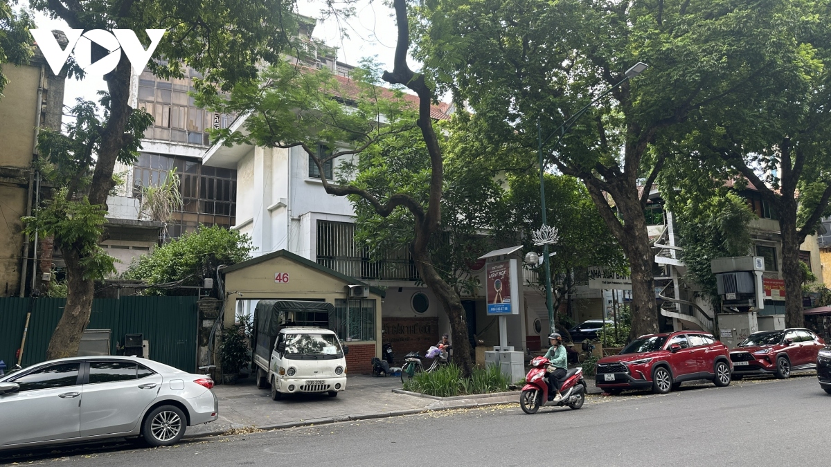 Loạt tài sản công vị trí đất 