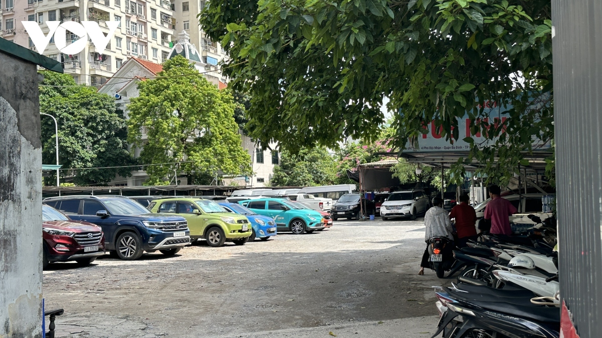 Loạt tài sản công vị trí đất 