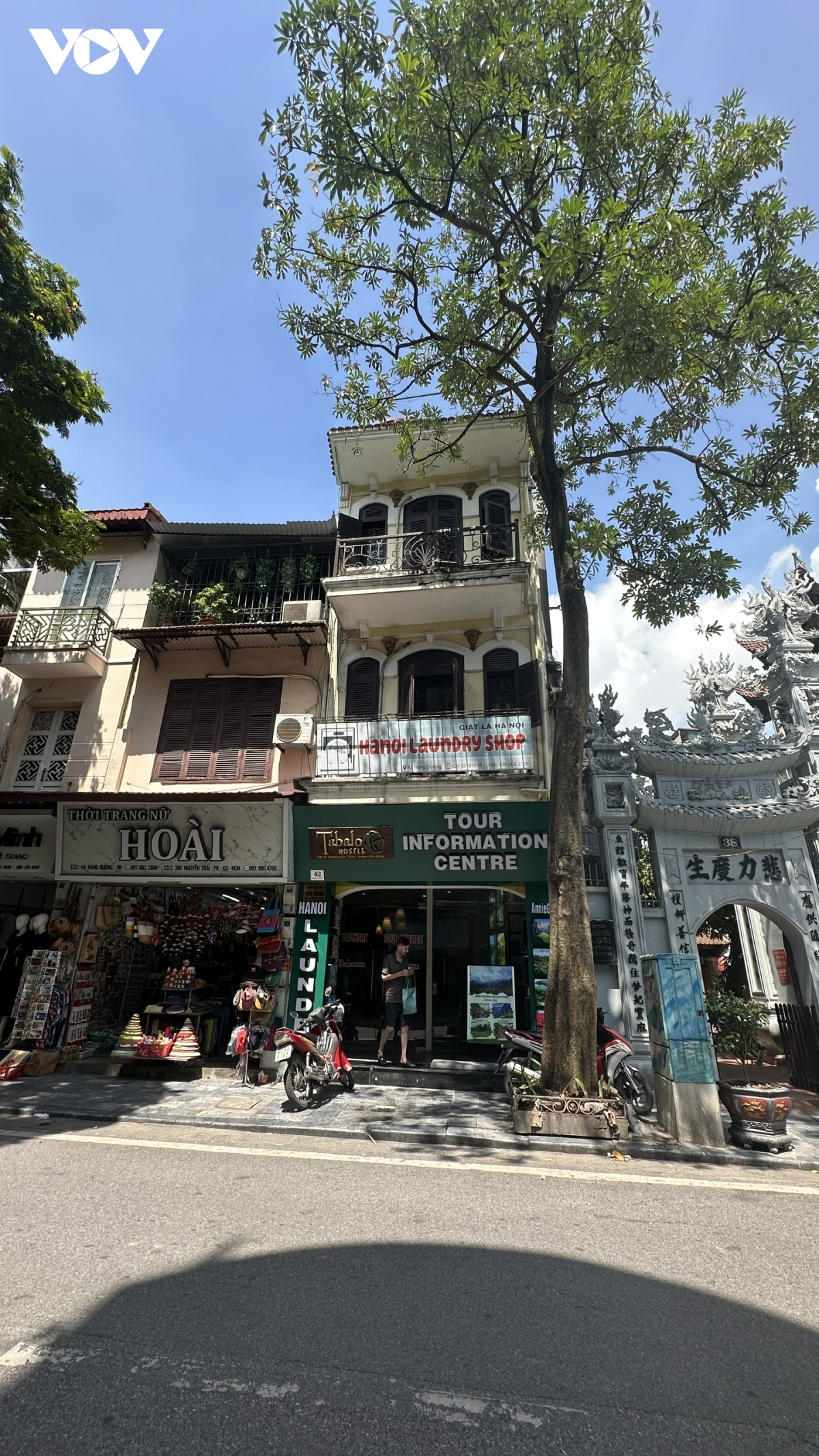 Loạt tài sản công vị trí đất 
