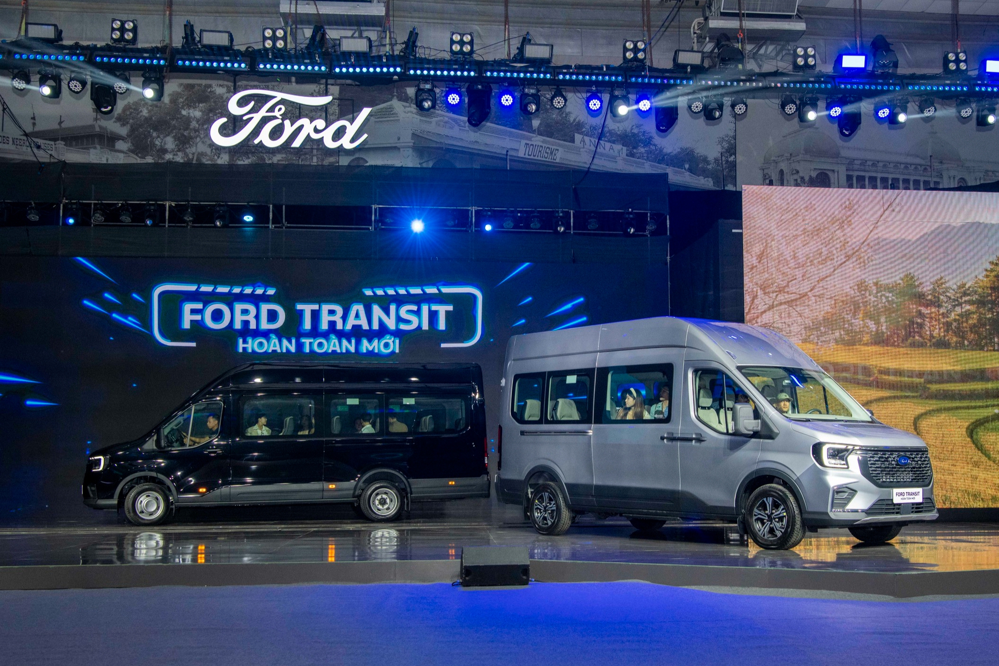 Ford Việt Nam thận trọng với xe điện, hybrid, dồn sức cho 4 dòng Transit, Ranger, Everest và Territory- Ảnh 1.