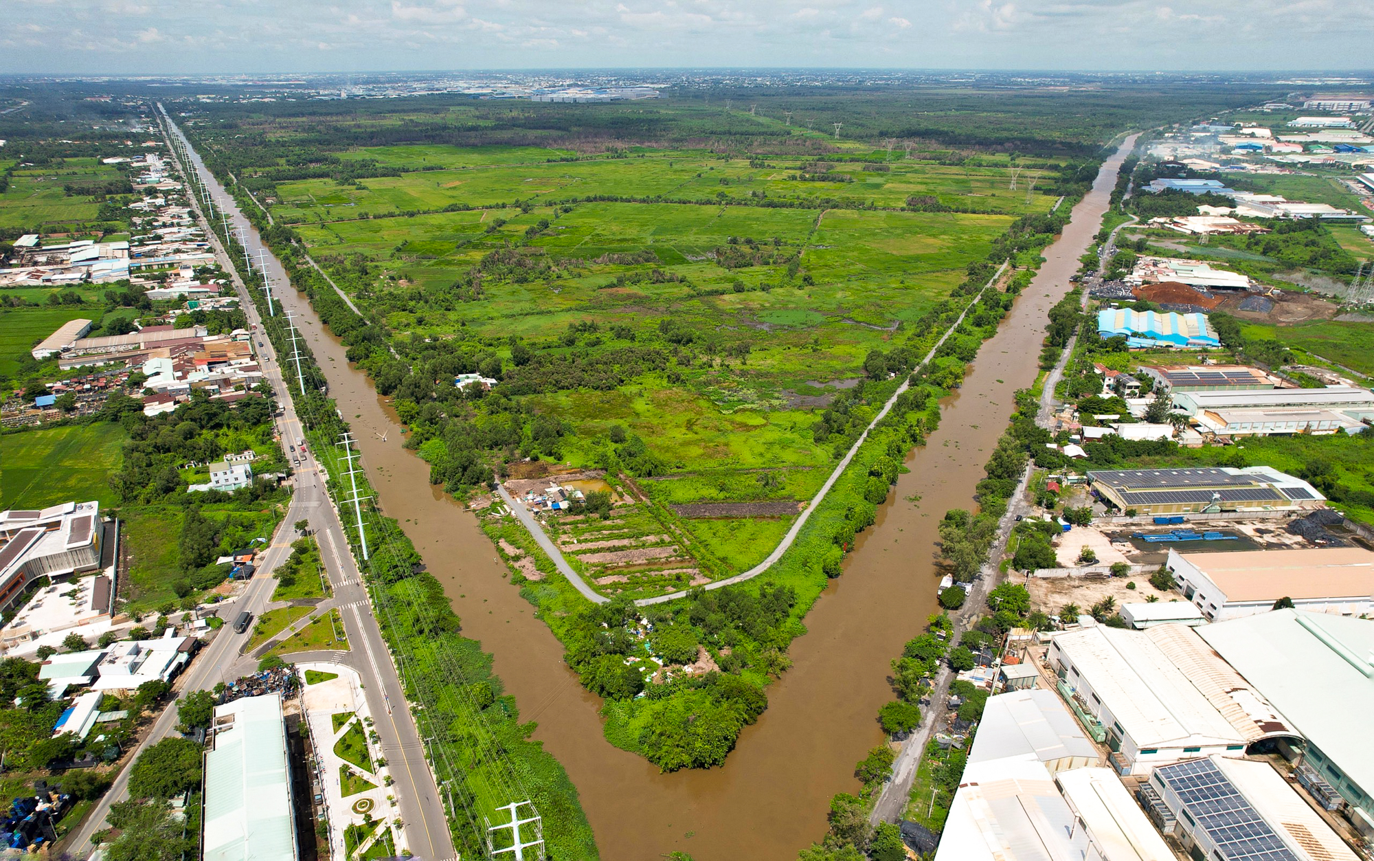 Toàn cảnh Khu đô thị quy mô 880 ha, tổng vốn 59.000 tỷ đồng ở Hóc Môn từng được một ông lớn bất động sản Việt Nam mua lại từ Berjaya- Ảnh 3.