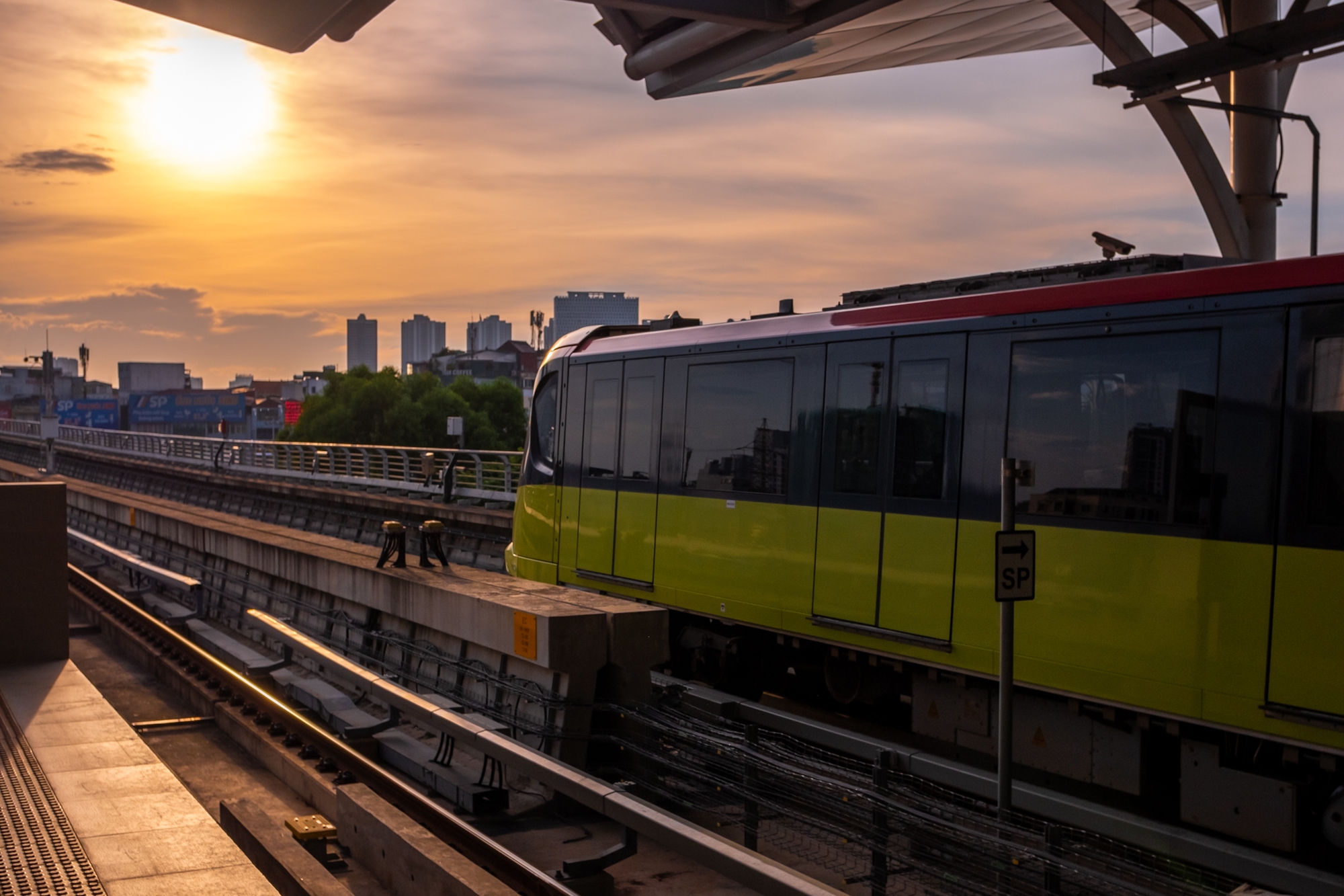 Tất tật trải nghiệm khi đi tàu metro Nhổn: Lưu ý cực quan trọng để có trải nghiệm thật 