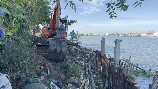 Quay cuồng trong cơn khát cát: Cát tặc hoành hành, bãi cồn teo tóp- Ảnh 2.