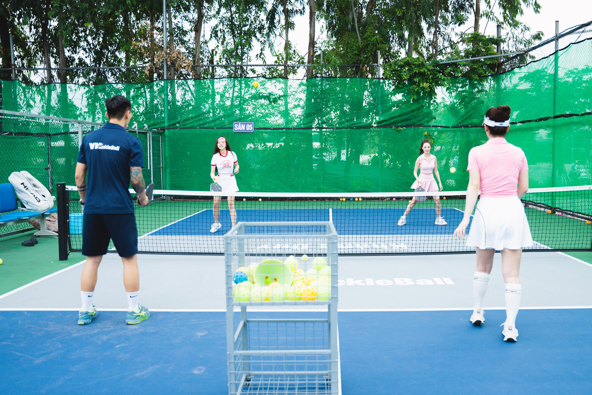 Lên sân Pickleball gặp 