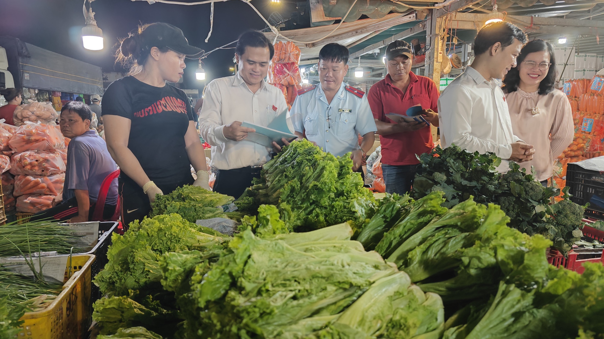 TP HCM: Phát hiện nhiều lỗ hổng nghiêm trọng trong truy xuất nguồn gốc heo và buôn bán tự phát- Ảnh 6.