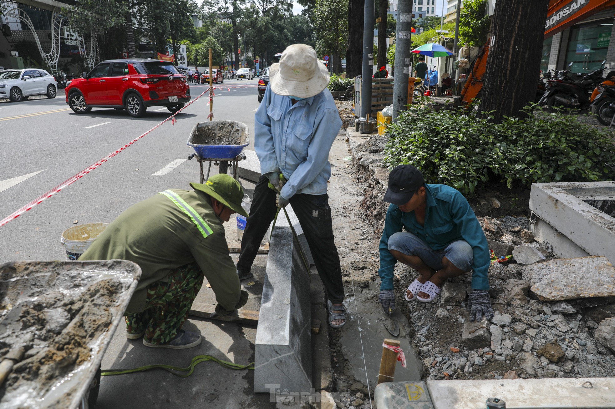 Vỉa hè trung tâm TPHCM đồng loạt chỉnh trang với kinh phí 220 tỷ đồng- Ảnh 3.