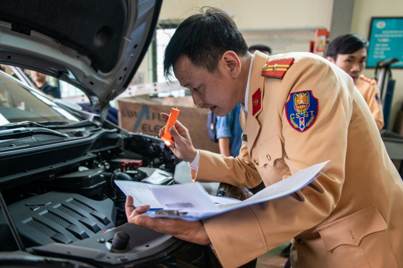 Có tỉnh sẽ không còn trung tâm đăng kiểm hoạt động, Bộ Quốc Phòng, Bộ Công an 'lên dây cót' chi viện- Ảnh 3.