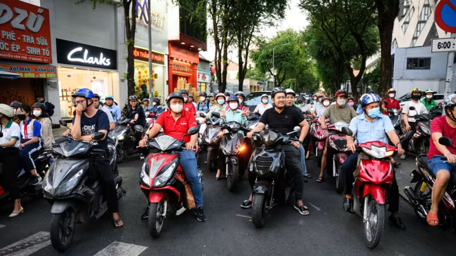 Thời tới cho Việt Nam: Cơ hội trở thành trung tâm nhân lực bán dẫn toàn cầu khi chi phí lao động công nghệ hợp lý, mức lương chỉ bằng 1/8 Singapore và 1/4 Hàn Quốc- Ảnh 9.